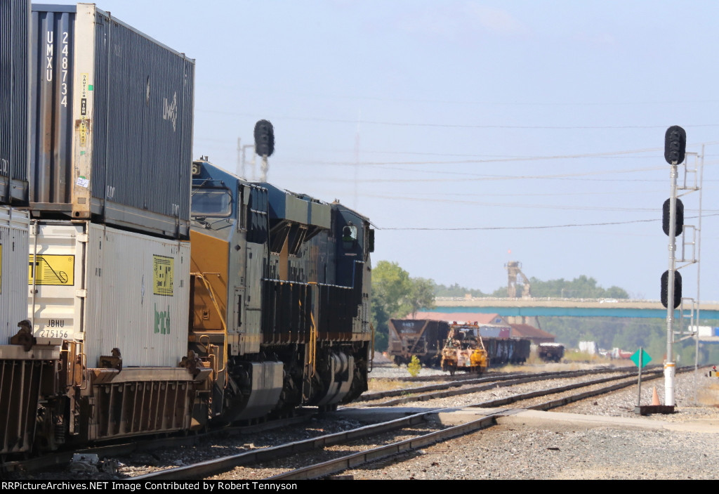 CSX Q007 Westbound